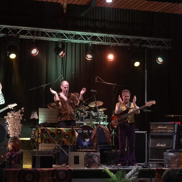 Dmf Rock Coverband 69